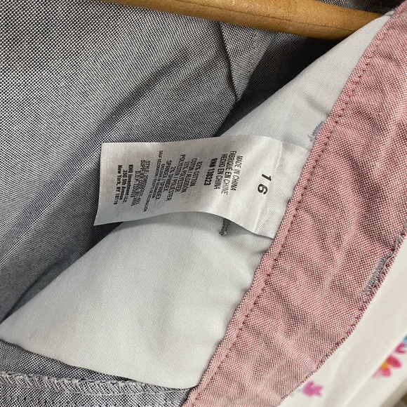 Mens Nautica gray khaki shorts with a salmon waist lining - Picture 3 of 4